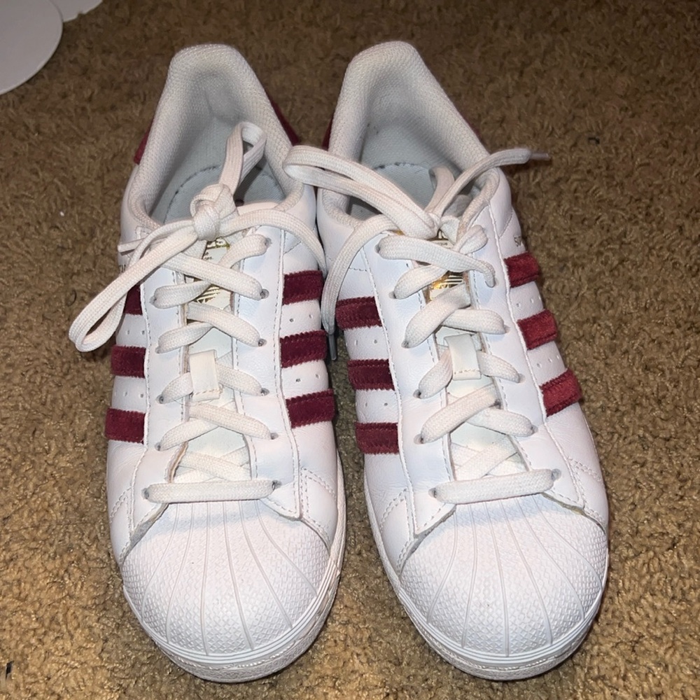 Adidas superstars